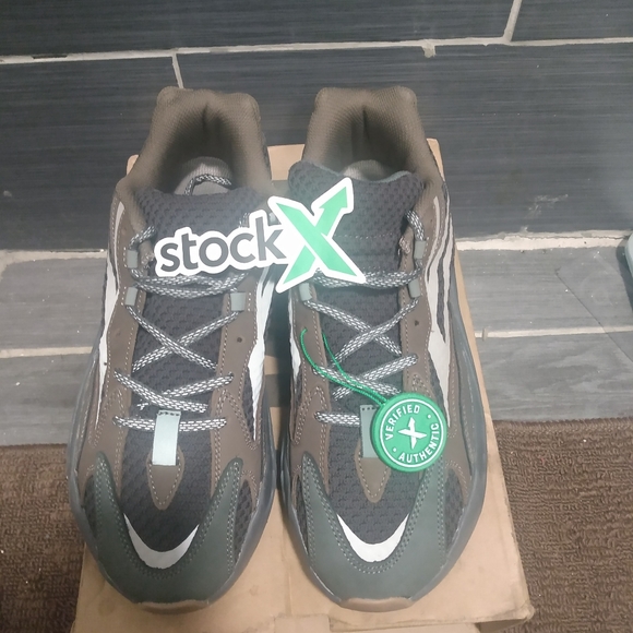 YEEZY BOOST 700 GEODE